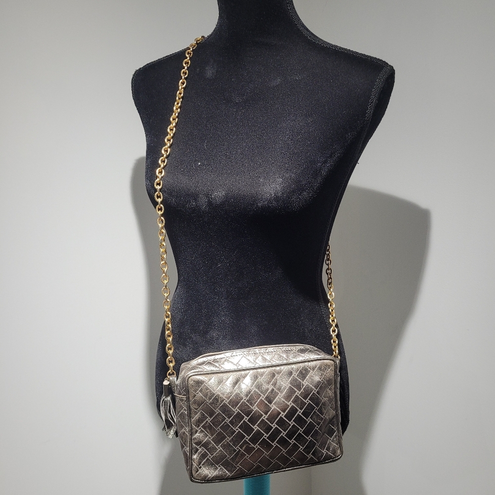 Karen Palmer Chameleon Women's Vintage Metallic Chain Strap Crossbody Purse Gold
